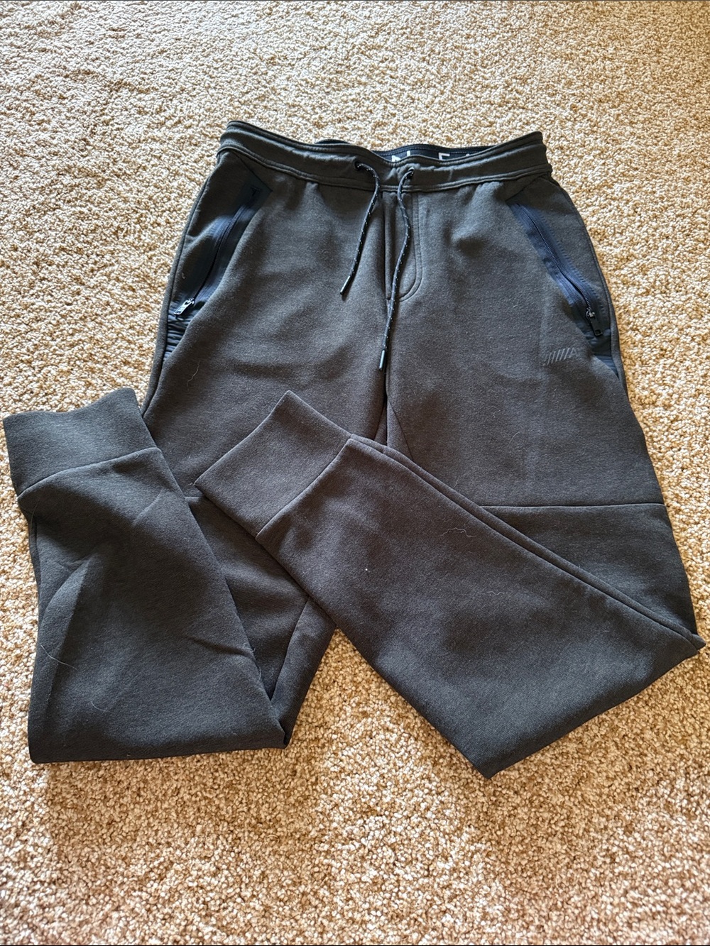 American eagle Men's dark green Jogger Sweatpants with Zipper Pockets